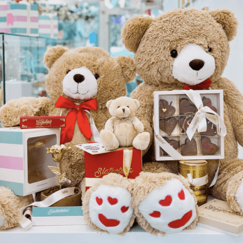 Valentines poklon paket 2 (sa medom 80cm i čokoladnom saksijom sa ružom)