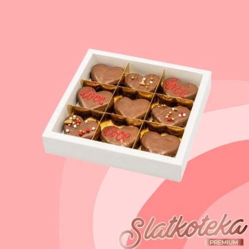 Brownie golden box roze pozadina