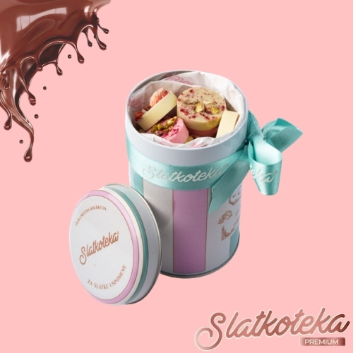 Chocolate Mix 300 g u metalnoj kutiji na roze pozadini