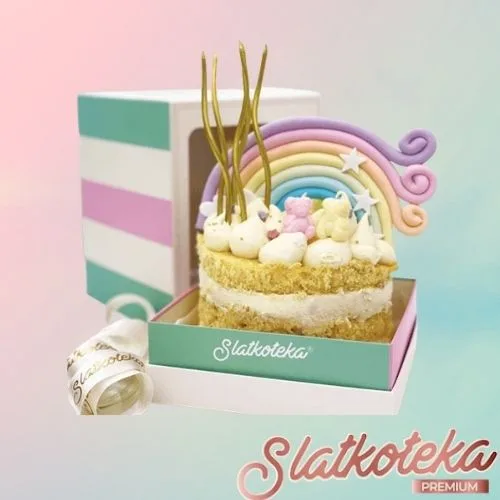 Mini Gift Cake Kids Rainbow na roze plavoj pozadini